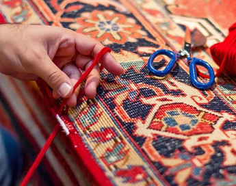 خدمات تخصصی و حرفه ای رفوی فرش در قالیشویی شاهین شهر